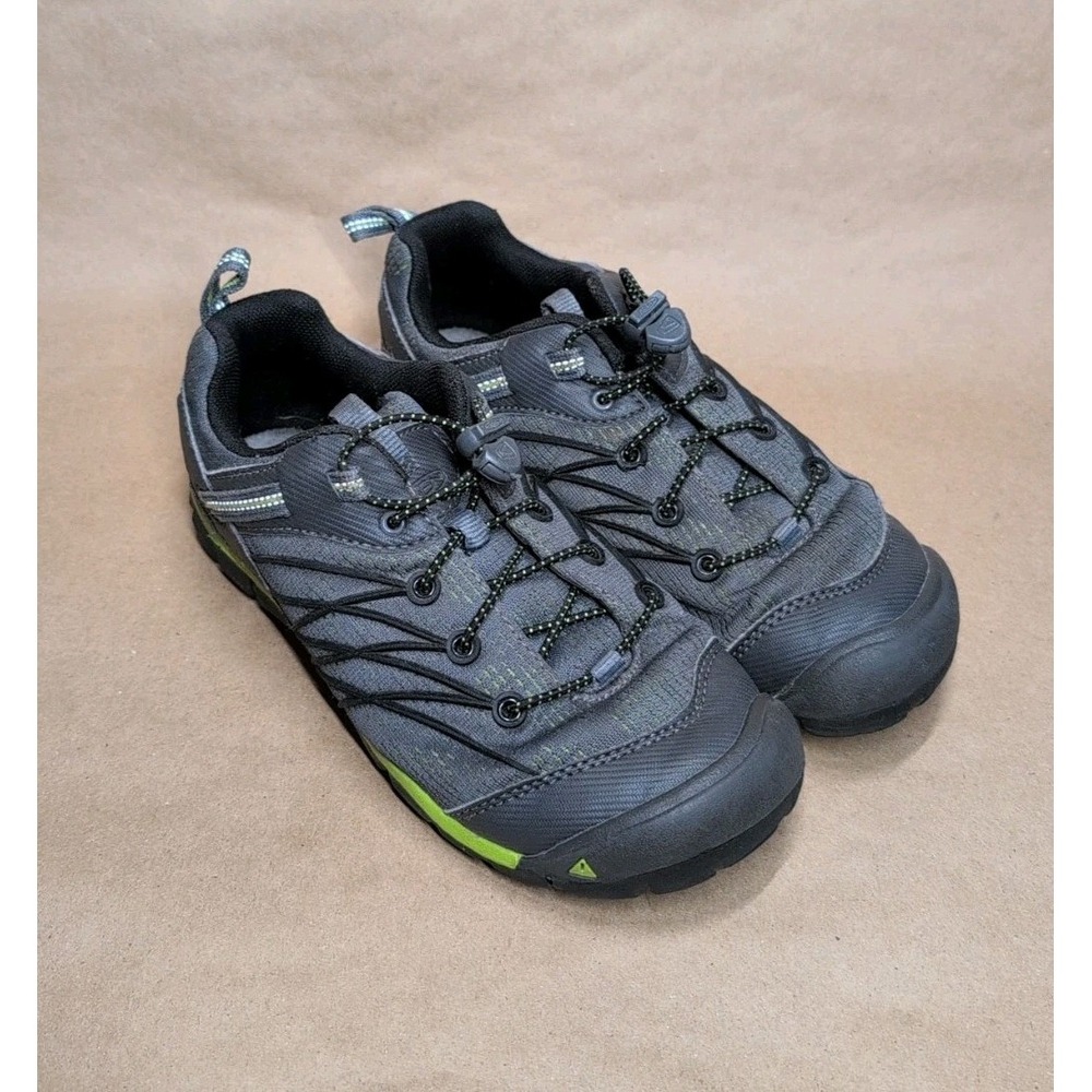 KEEN Kids Size 5 Chandler CNX‎ Outdoor Lifestyle Shoes Hiking Grey Green Elastic